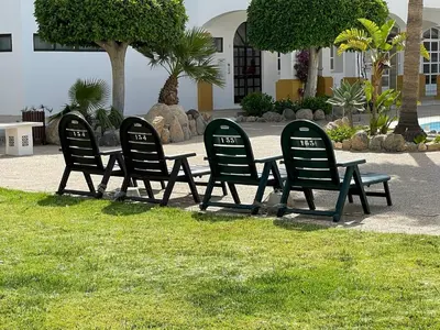 Jardín al aire libre en Apartamentos Roquetas Beach