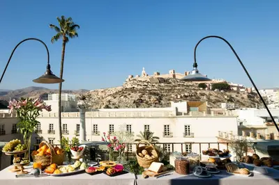 Comida en o cerca de este hotel