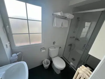 Un baño de Hostal Venta Del Sol