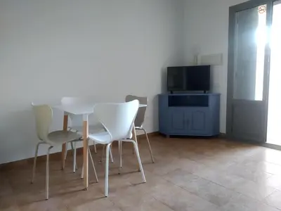 Una televisión o centro de entretenimiento en Villas Montemar