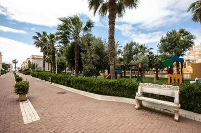 Jardín al aire libre en Penthouse Apartment in Almerimar with underground parking Free WIFI