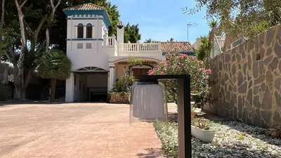 Jardín al aire libre en Casita Las Eras en Villa de Nijar con piscina