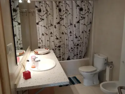 Un baño de Vera Albacora