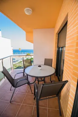 Un balcón o terraza de apartamento aguadulce playa con WIFI