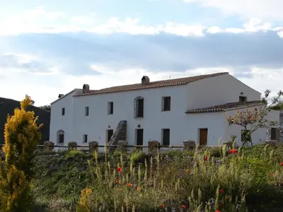 Jardín al aire libre en Casas Rurales Cortijo Leontino