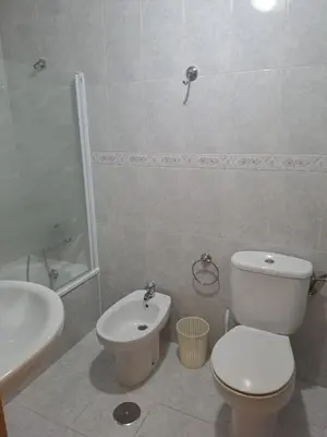 Un baño de Puerto Roquetas de Mar