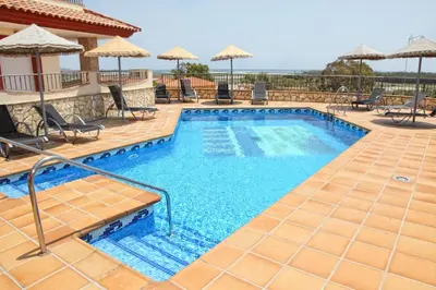 Piscina en o cerca de Apartamentos Turísticos Mirador Del Mar 2A