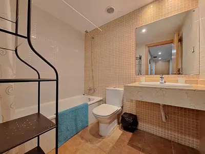 Un baño de Lomas del Mar 5 Bajo