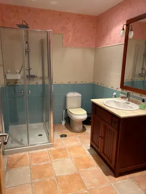 Un baño de Martina 3 y 4