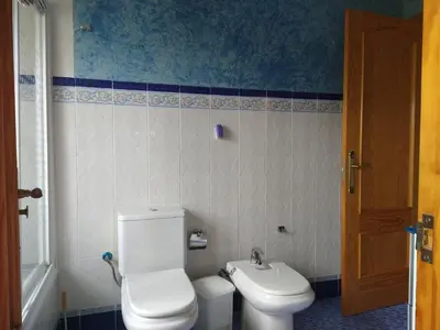 Un baño de Chalet con piscina en Níjar