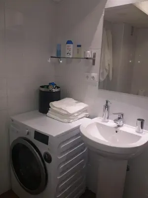 Un baño de Apto en Aguadulce con Vistas al Mar