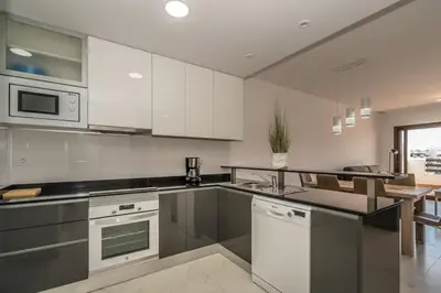 Una cocina o zona de cocina en Oregano