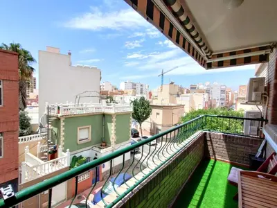 Un balcón o terraza de Piso Grande cerca Playa con 5 Aires Acondicionados