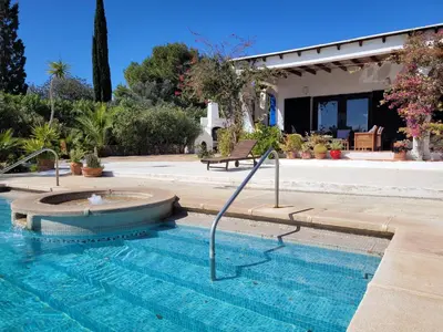 Piscina en o cerca de LOS MORALICOS AGUA AMARGA