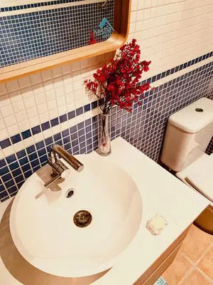 Un baño de Hestía Vera Thalassa SPA Tu hogar lejos de casa