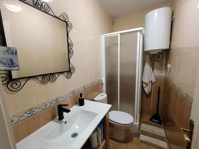 Un baño de apartamento en el parque natural del cabo de gata