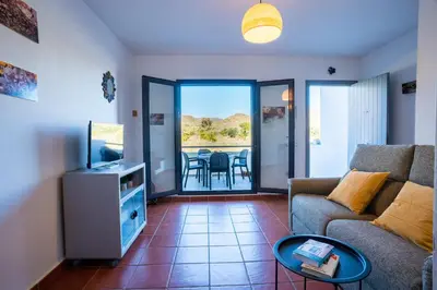 Zona de estar de Trendy Homes Casa Nerida