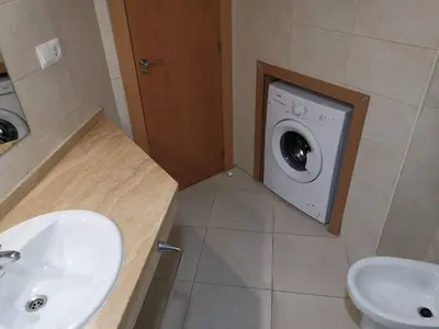 Un baño de Vera Playa Apto 1-4 Personas Piscina Parking WI-FI