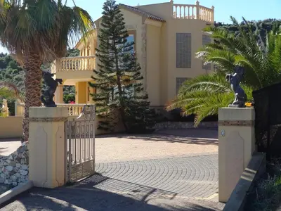 Jardín al aire libre en Villa Clairol