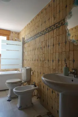 Un baño de Cortijo del Aguila