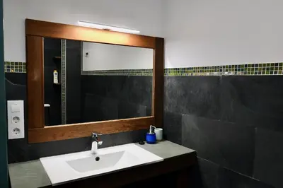 Un baño de Tranquilidad y Naturaleza. Entre Volcanes y Mar