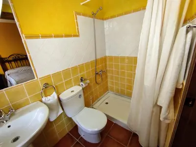 Un baño de Casa Rural Alquife