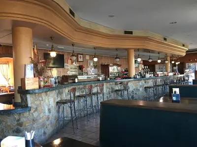 Un restaurante o sitio para comer en Hostal Mesón Arboleas