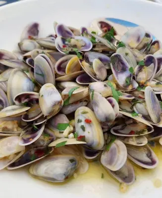 Comida en o cerca de este apartamento