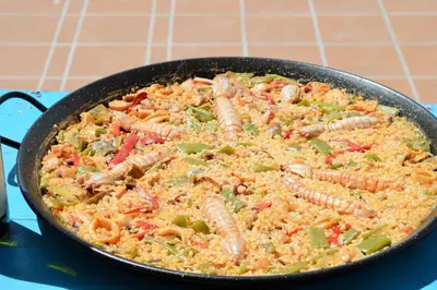 Comida en o cerca of this country house