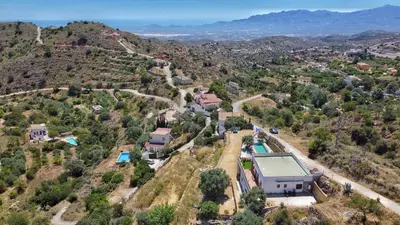 Vista general de una montaña o vista desde la villa