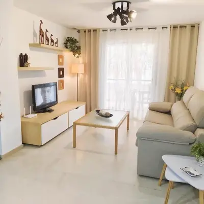 Vivienda en residencial con piscina