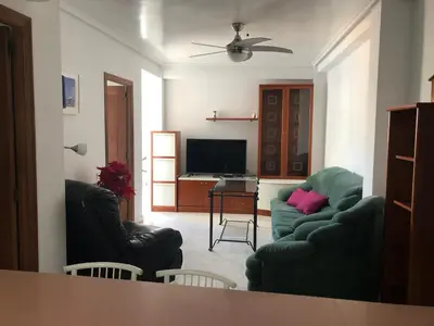 Una televisión o centro de entretenimiento en Almería Centro