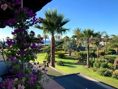 Jardín al aire libre en Mediterranea 1 Vera Playa Jardines tus momentos frente al mar