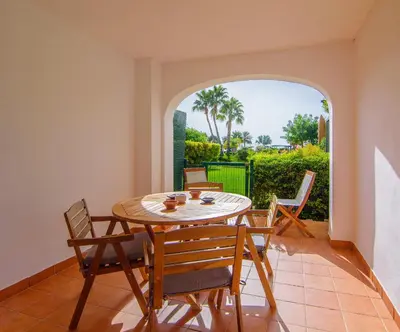 Un balcón o terraza de Mediterranea 2 Vera Playa Jardines tus momentos frente al mar