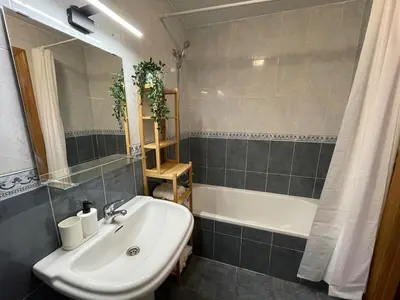 Un baño de Apartamento y Piso frente al mar con vistas en Garrucha