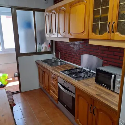 Una cocina o zona de cocina en APARTAMENTO ZAPILLO ALMERIA 100 METROS DE LA PLAYA