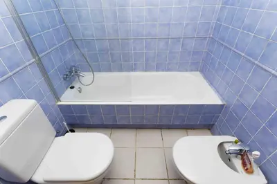 Un baño de SPECTACULAR APRT. IN FRONT OF THE SEA