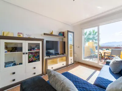 Una televisión o centro de entretenimiento en Apartment Lomas del Mar V-2 by Interhome