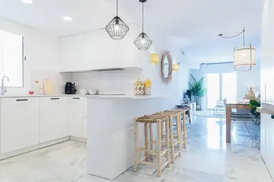 Una cocina o zona de cocina en Apartamento Puerto deportivo