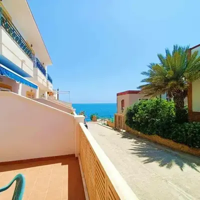 Camino al Mar - Terraza y vista al mar -
