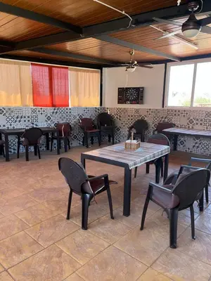 Un restaurante o sitio para comer en El Rincón de los Albaricoques
