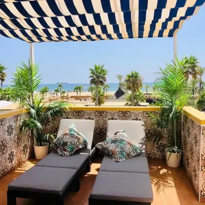 Ático de lujo en primera línea 2 balcones con vistas al mar