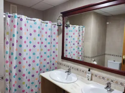 Un baño de Apartamentos a 300 metros playa