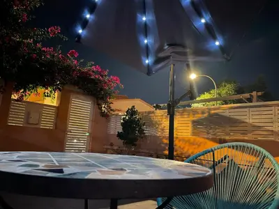 Plano de Casa adosada con piscina a 5 minutos de la playa .