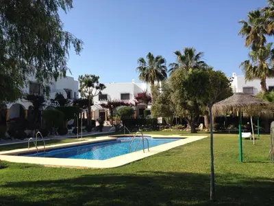 Piscina en o cerca de CM - Campomar Mojacar