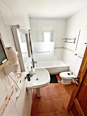 Un baño de AMR Ático Los Atalayones