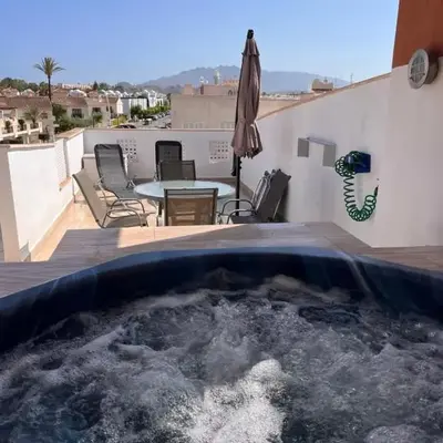 Atico Helena con solarium y jacuzzi privado en Laguna Beach