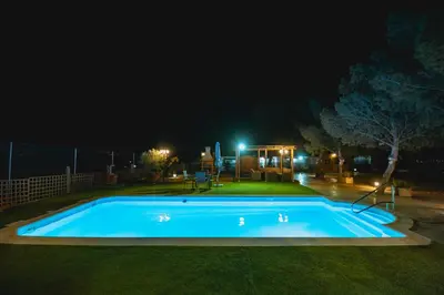 Piscina en o cerca de Cortijo Pinar 2