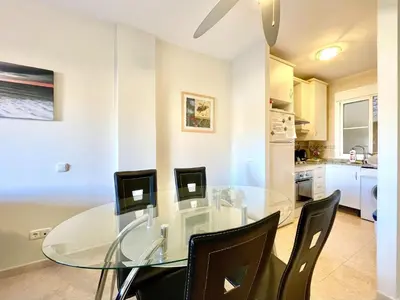 Una cocina o zona de cocina en Cozy Stay Near Roquetas
