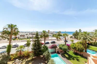 Piscina en o cerca de TrendyHomes Puerto - Vistas al mar, parking incluido, playa a un paso